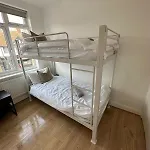 Central & Cozy 3Br Apt - High Chair - Free Parking