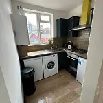 Central & Cozy 3Br Apt - High Chair - Free Parking